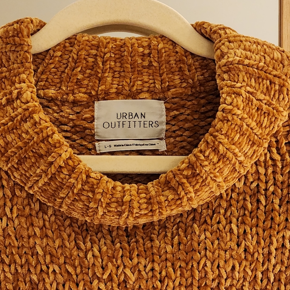 Urban Outfitters Orange Knit Sweater - Picture 2 of 3